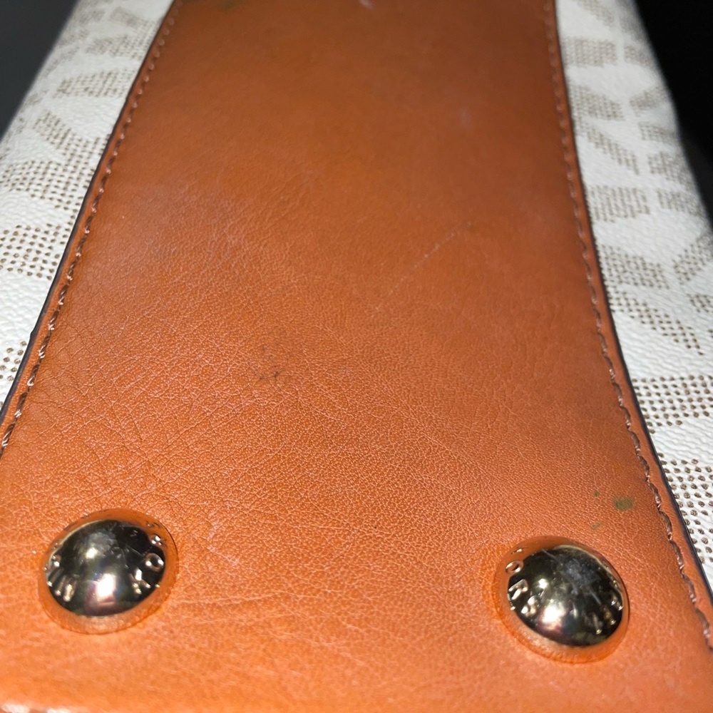 Mk Hamilton - image 7